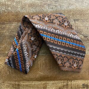 Vintage 1980’s brown polyester neck tie